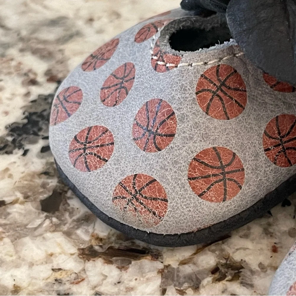Freshly Picked Basketball Mocassins - Size 1 (US 2.5)